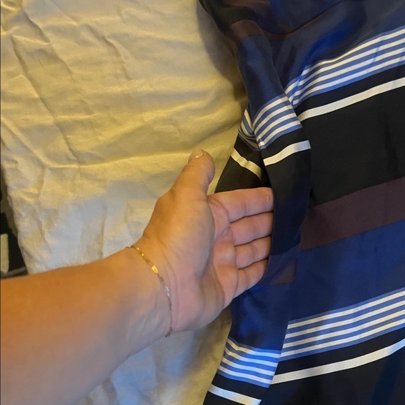 100% Silk Banana Republic Navy, Black, Brown, and White Sleeveless Dress - Picture 11 of 16